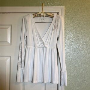 Hollister White Y2K Inspired Babydoll Butterfly Graphic Long Sleeve Top